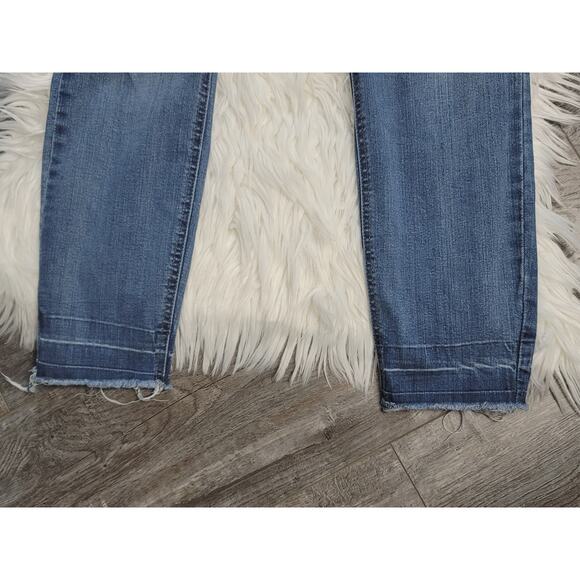 EUC Artisan Distressed Skinny Jeans - Size 4 - Picture 2 of 8